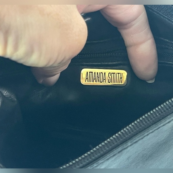 Vintage Amanda Smith, leather Crossbody travel purse, black soft - Picture 6 of 10